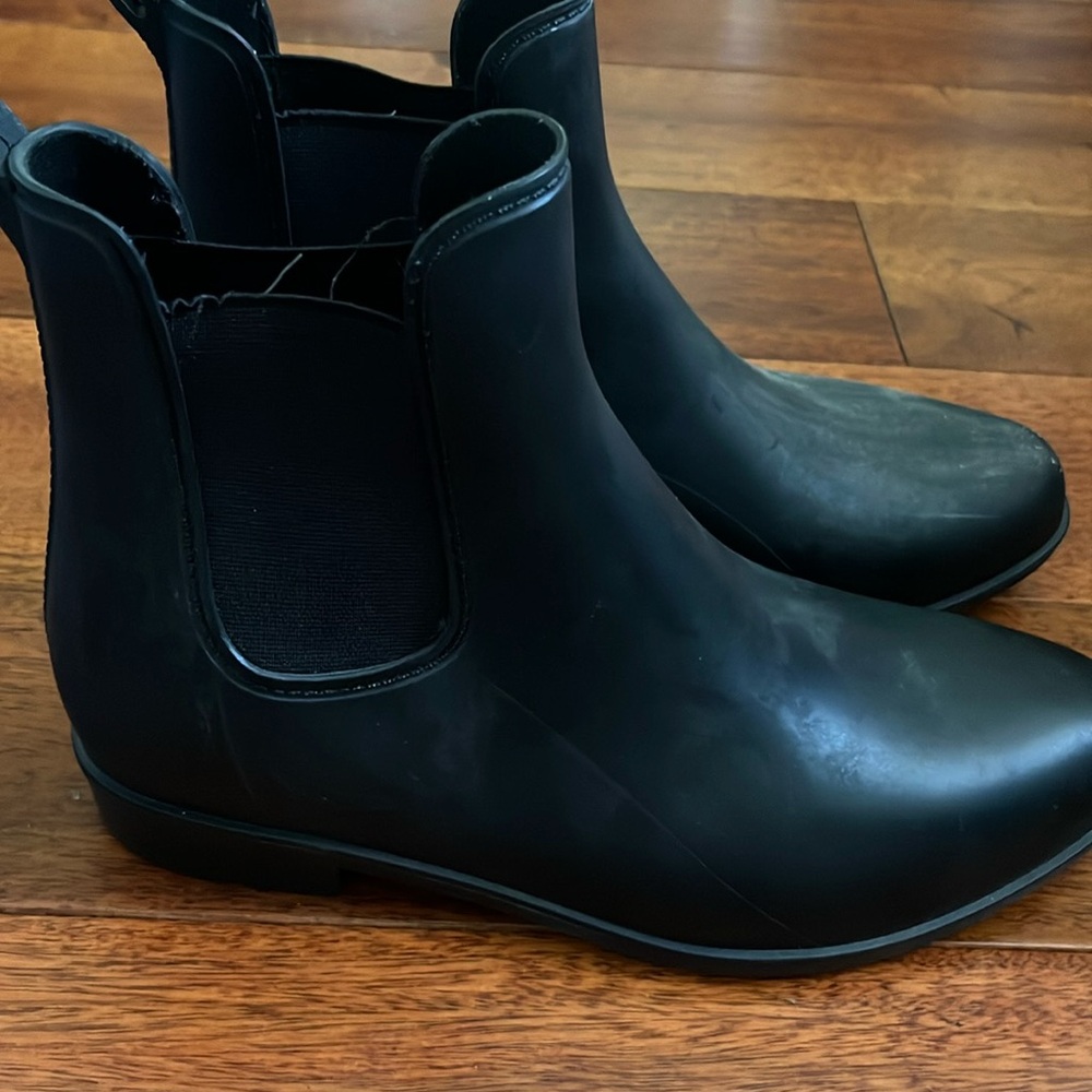 Target rubber boots
